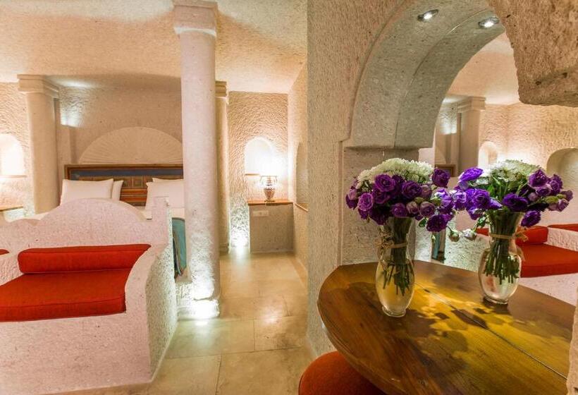 سوئیت با تخت بزرگ, Imperial Cave Suites & Spa