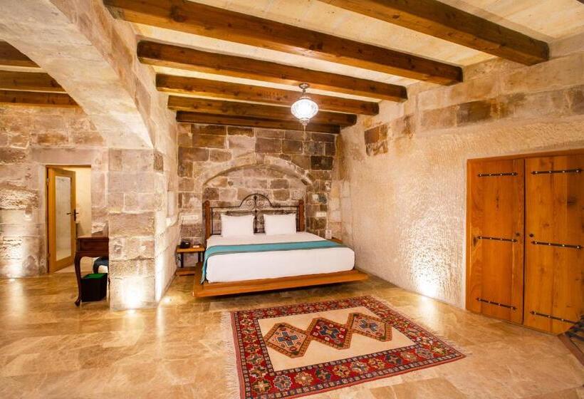 سوئیت با تخت بزرگ, Imperial Cave Suites & Spa