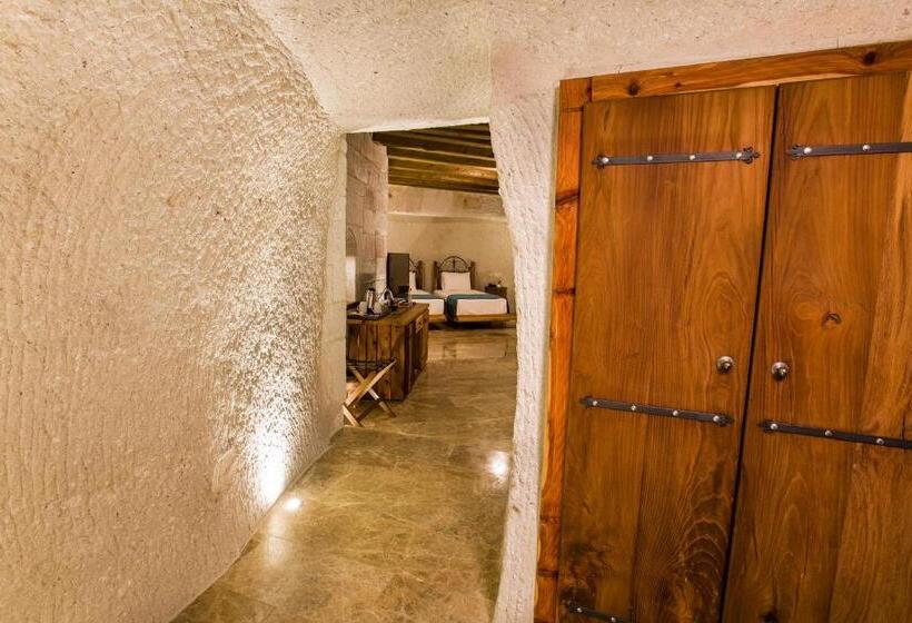 سوئیت راحتی, Imperial Cave Suites & Spa