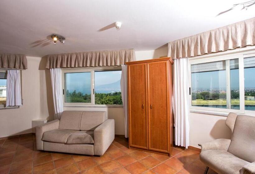 Четырехместный Номер Классик, Villa Serena