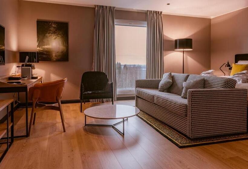 Quarto Familiar, Clarion Hotel Aviapolis