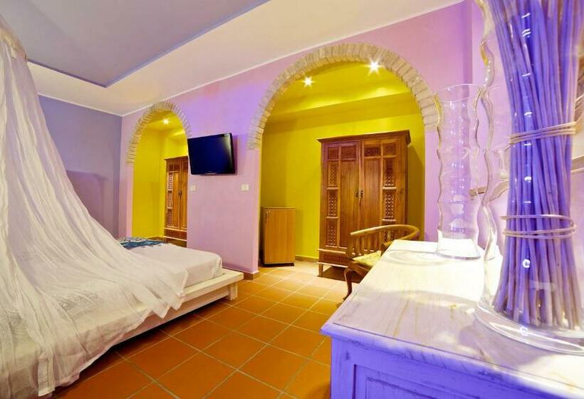 سوییت, Centro Vacanze Poker