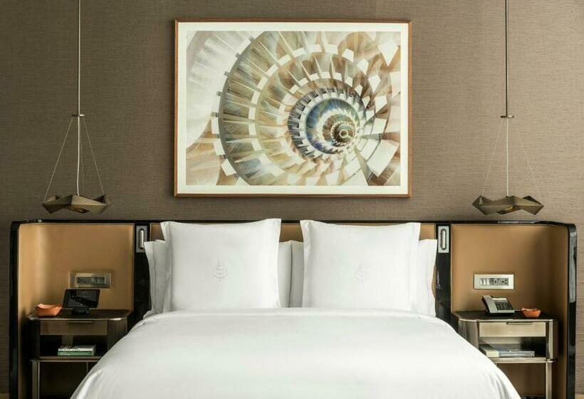 Номер Deluxe Кровать Кинг, Four Seasons Hotel Dubai International Financial Centre