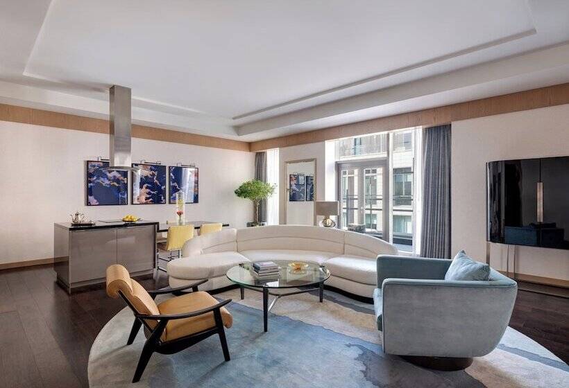 Люкс, Four Seasons Hotel Dubai International Financial Centre