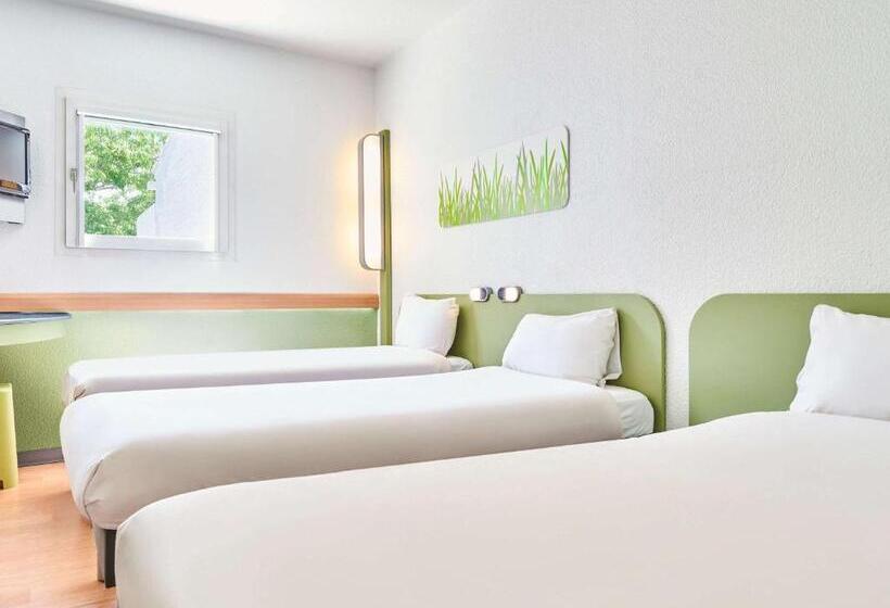 Номер Стандарт с Койками, Ibis Budget Versailles Coignieres