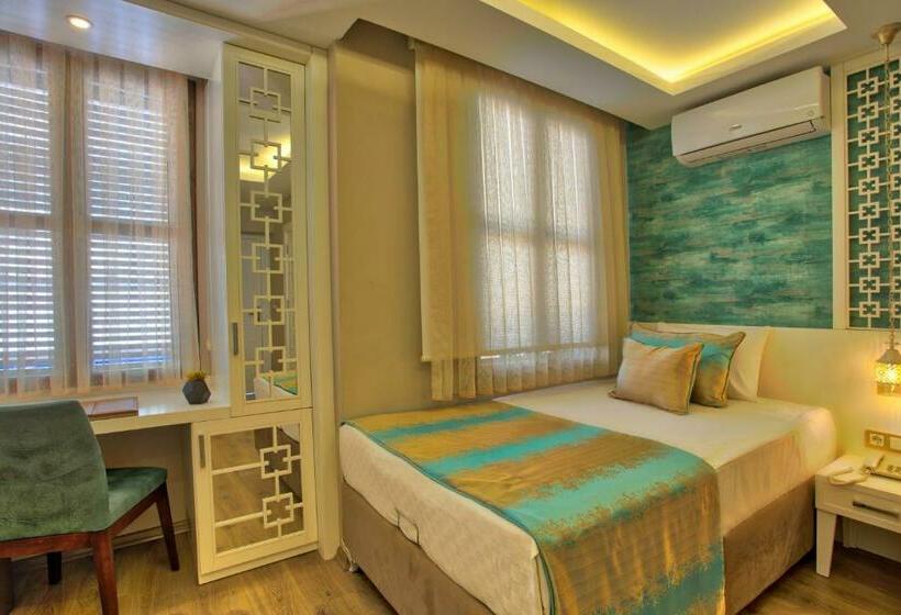 Standard Triple Room, Route Hotel Kaleici   Adult Only
