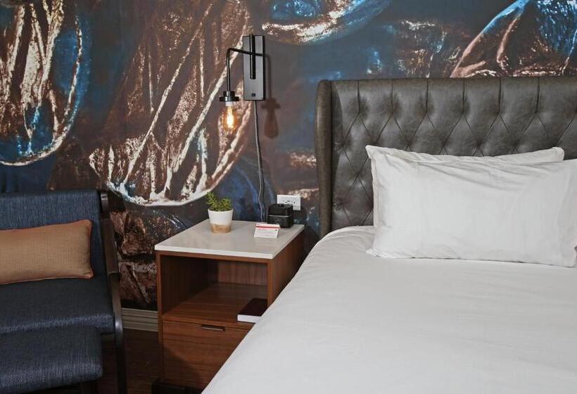 Suite med Balkon, Indigo Naperville Riverwalk, An Ihg
