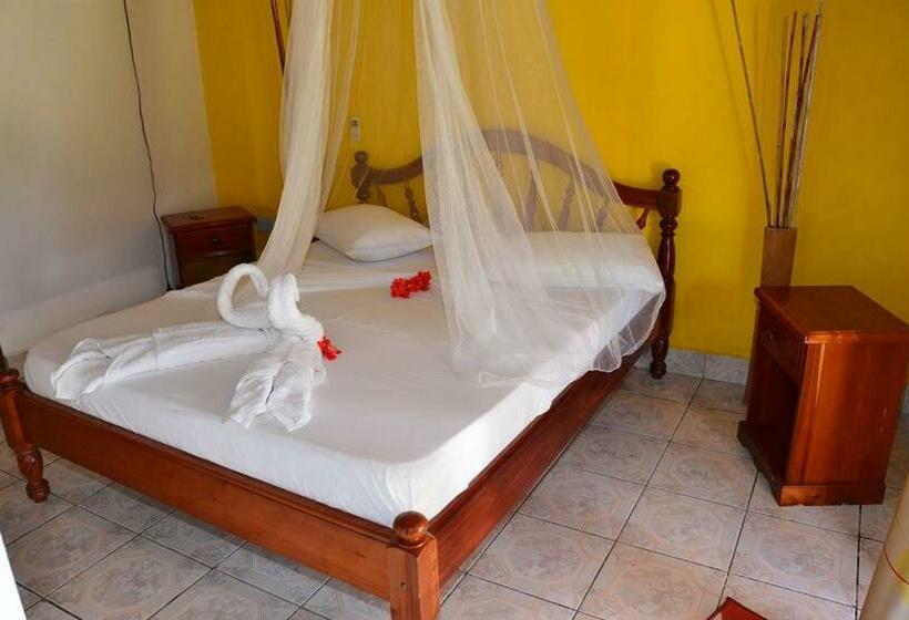 اتاق استاندارد, Le Relax Self Catering