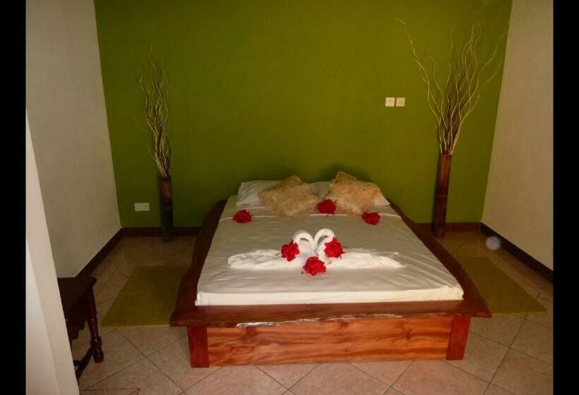 اتاق استاندارد, Le Relax Self Catering