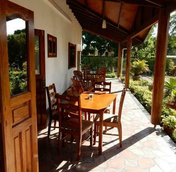 اتاق استاندارد, Le Relax Self Catering