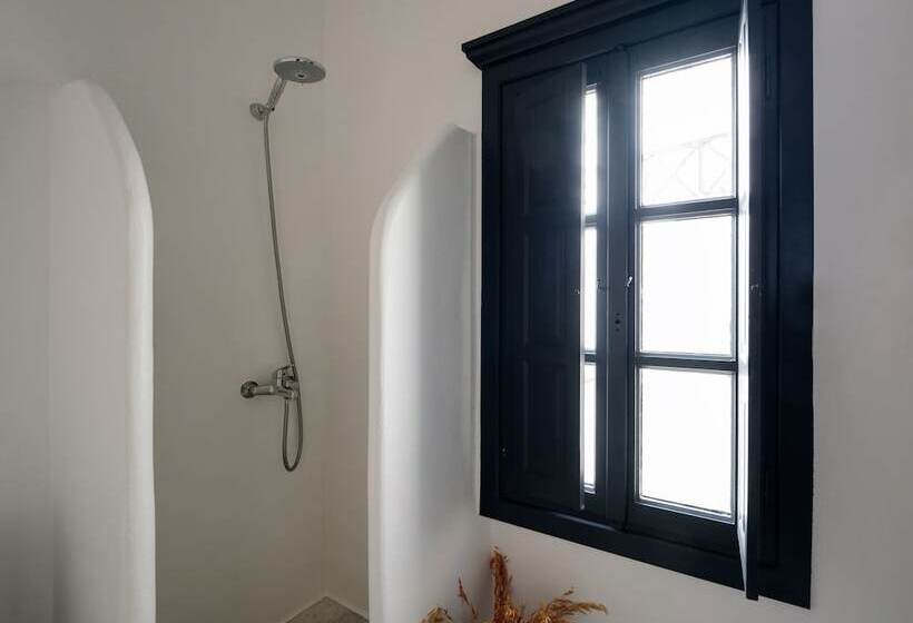سوییت جونیور, Firalia, Casa In Rock Suites