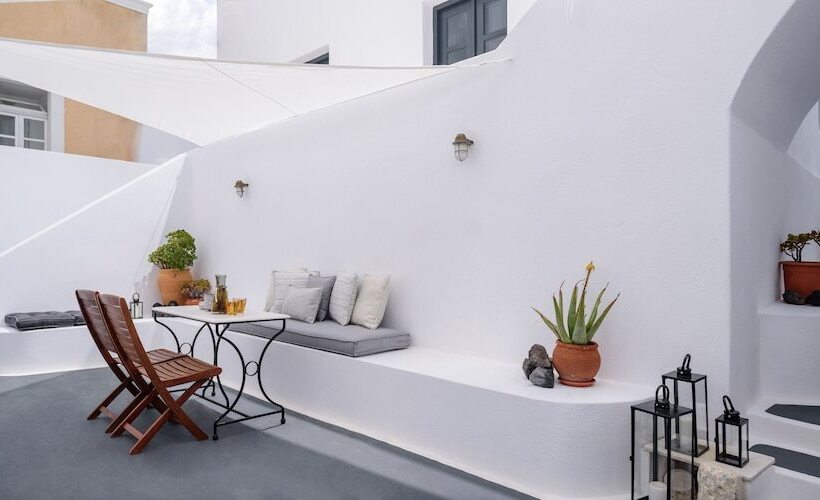 سوییت جونیور, Firalia, Casa In Rock Suites