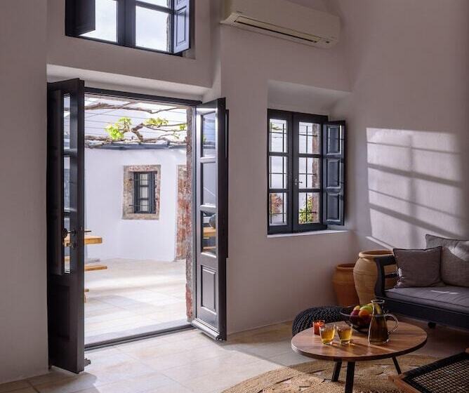 سوییت, Firalia, Casa In Rock Suites