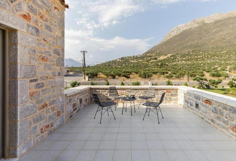 جناح عائلي, Margazi Areopolis Luxury Rooms
