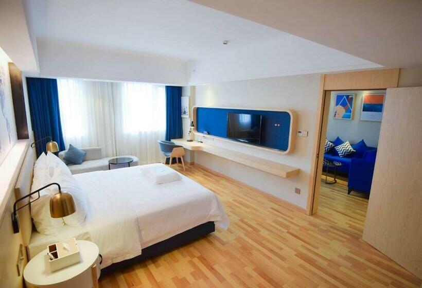 Люкс Премиум, Kyriad Marvelous Hotel Shantou Railway Station