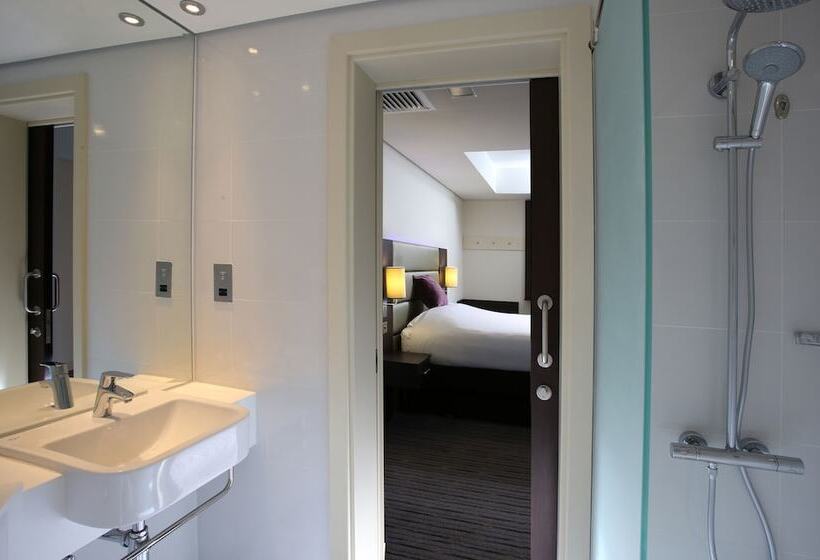 Семейный Номер Классика, Ibis Styles Sharjah