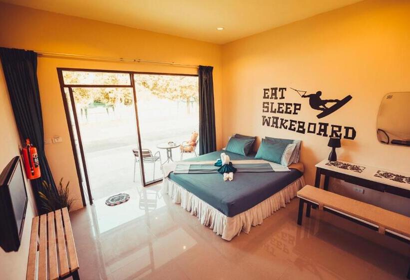 اتاق استاندارد, Phuket Wake Park