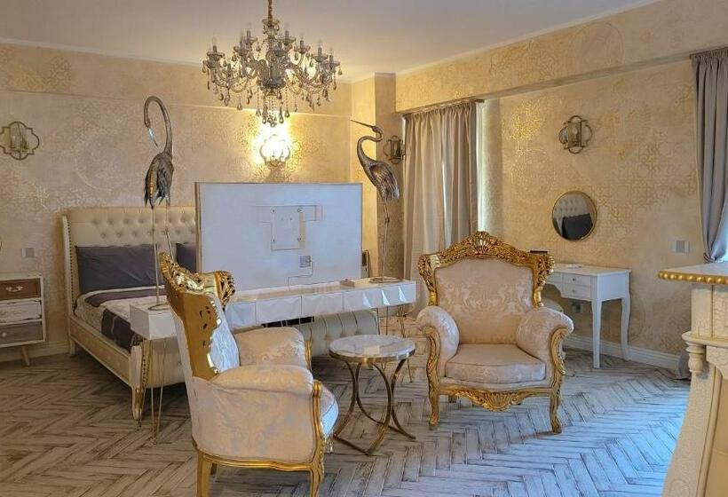 Deluxe Suite King Bed, Terrace Suites Iasi