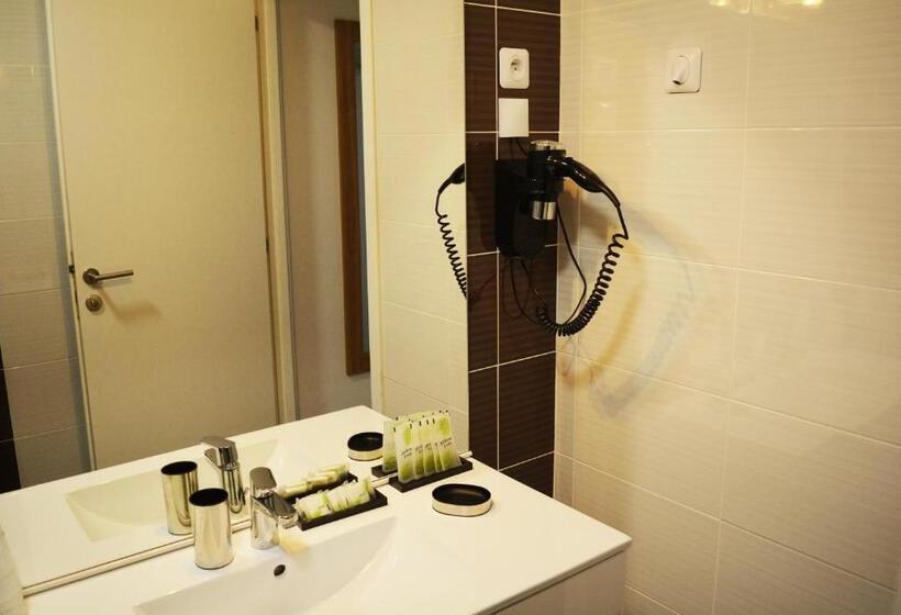 اتاق راحتی سه تخته, Le Grand Hôtel Molière