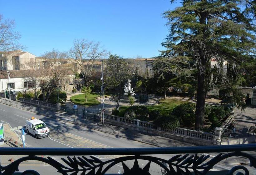 اتاق راحتی سه تخته, Le Grand Hôtel Molière
