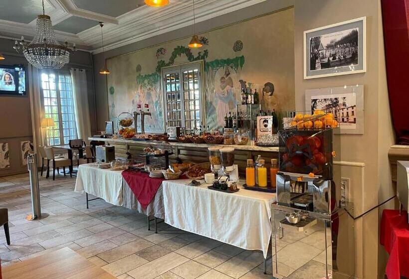 سوییت خانوادگی, Le Grand Hôtel Molière