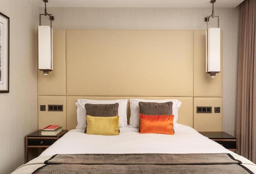 Номер Клуб, Montcalm Royal London House, London City