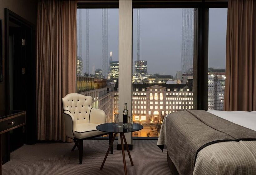 Номер Клуб, Montcalm Royal London House, London City