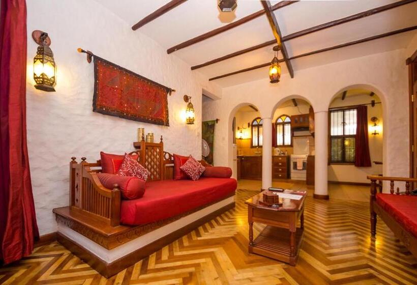 Deluxe Suite, The King Post