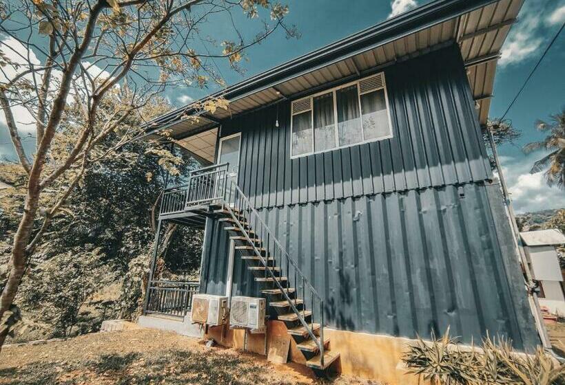 Номер Deluxe с Балконом, Peacock Village Pinnawala