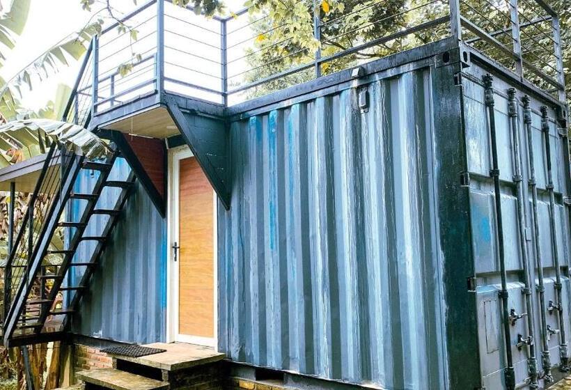 Номер Deluxe с Балконом, Peacock Village Pinnawala