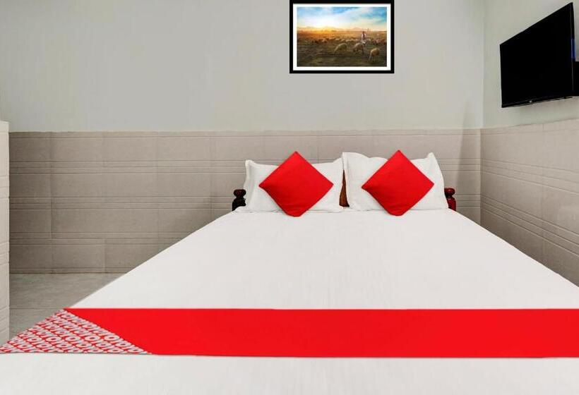 Трехместный Номер Классика, Oyo Flagship Sri Sai Lodge