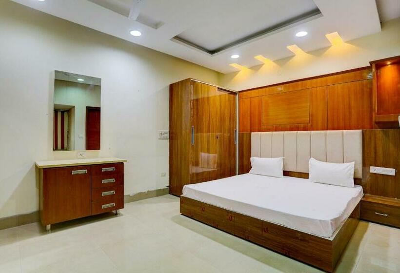 اتاق کلاسیک سه تخته, O R  Galaxy Guest House