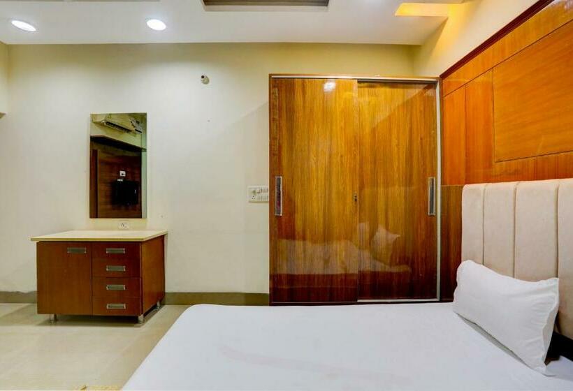 اتاق کلاسیک سه تخته, O R  Galaxy Guest House