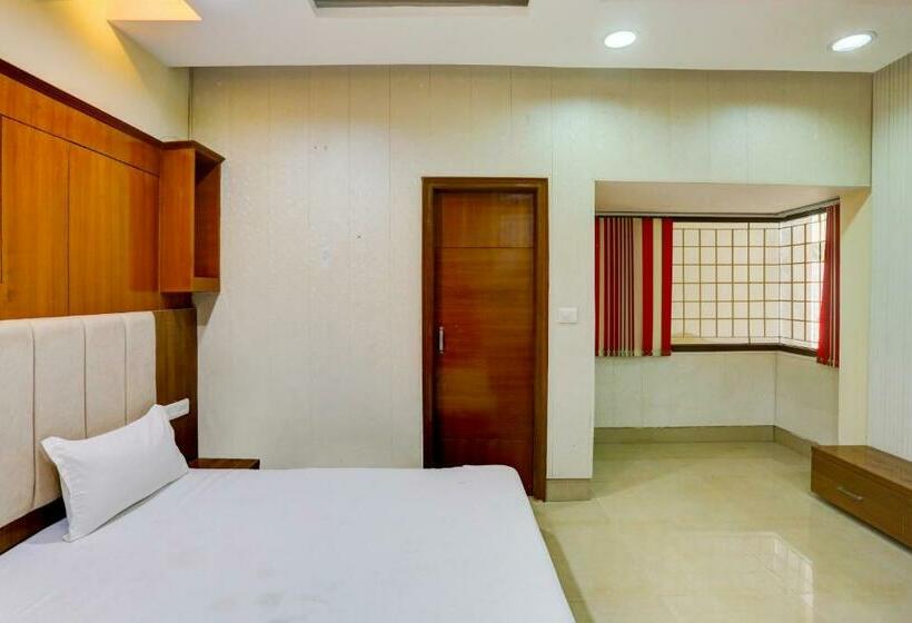 اتاق کلاسیک سه تخته, O R  Galaxy Guest House
