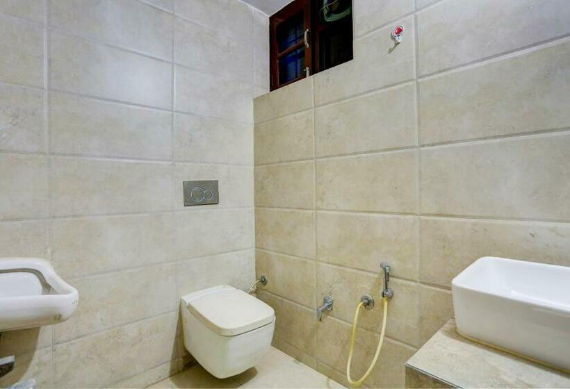 اتاق کلاسیک سه تخته, O R  Galaxy Guest House