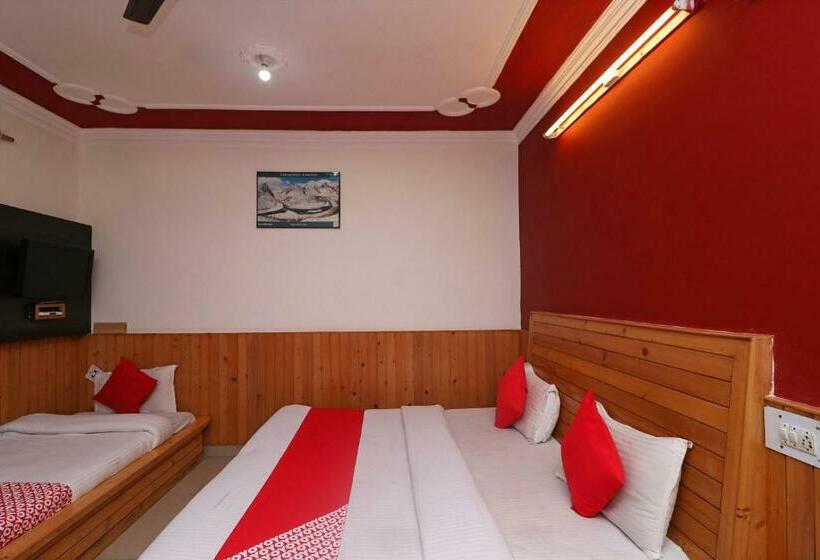 트리플 클래식 룸, Oyo Flagship Hotel Aakarsh