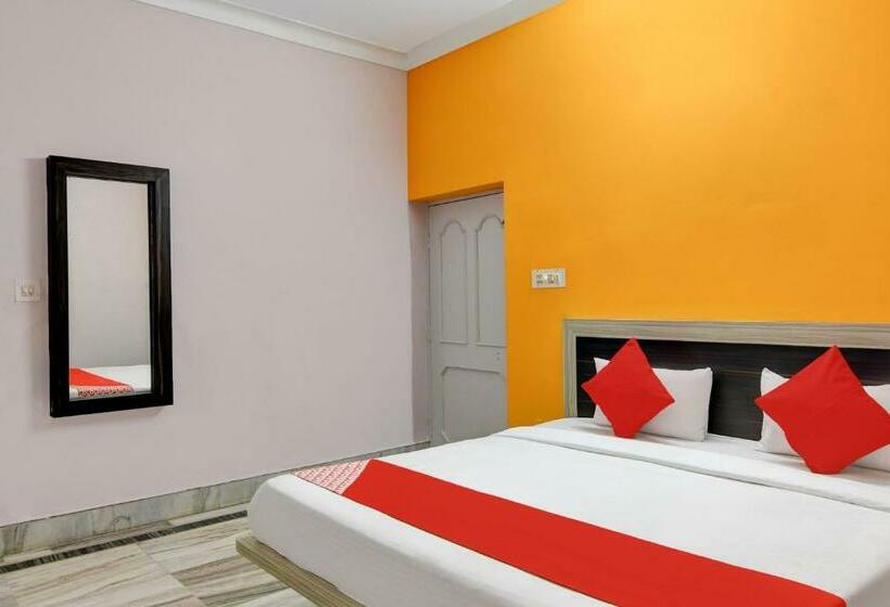 اتاق کلاسیک سه تخته, O Pramod Residency
