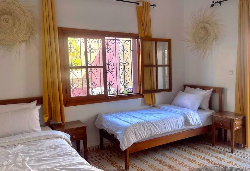 اتاق استاندارد با بالکن, Darna Surf House Morocco