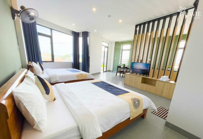 اتاق لوکس خانوادگی, Khách Sạn Lavie Hotel Quảng Ngãi