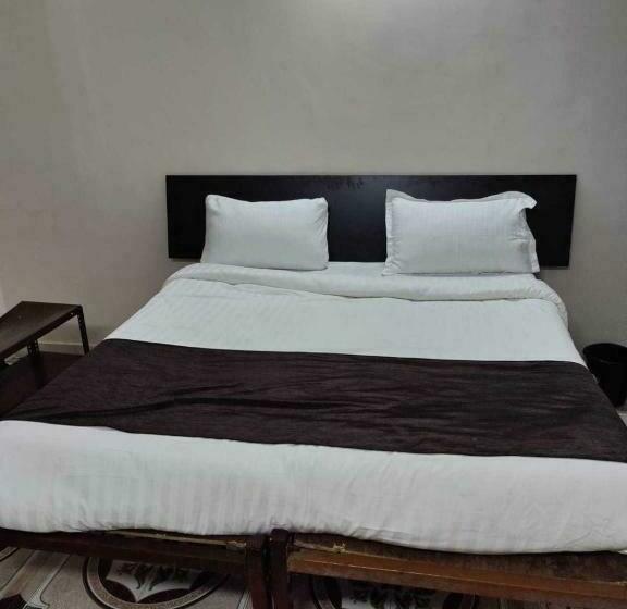 Трехместный Номер Классика, Spot On Hotel Pm