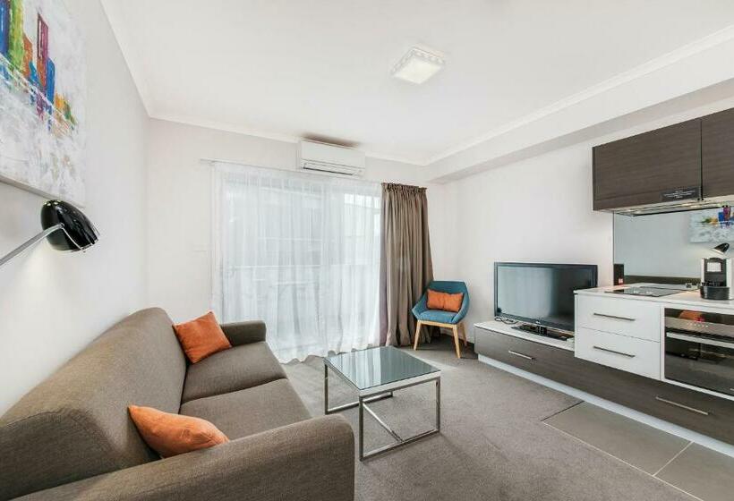 스탠다드 스튜디오, Abode Tuggeranong