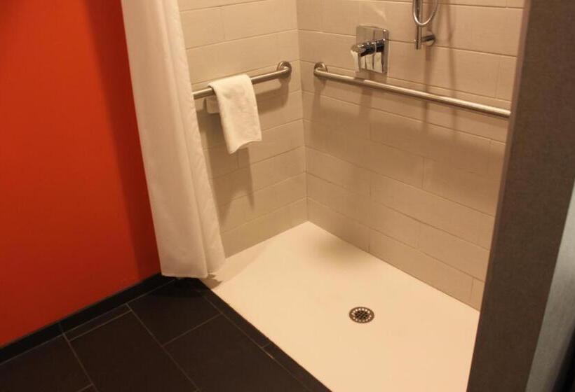 Номер Стандарт Кровать Кинг Адаптированный для Инвалидов, Aloft Syracuse Inner Harbor
