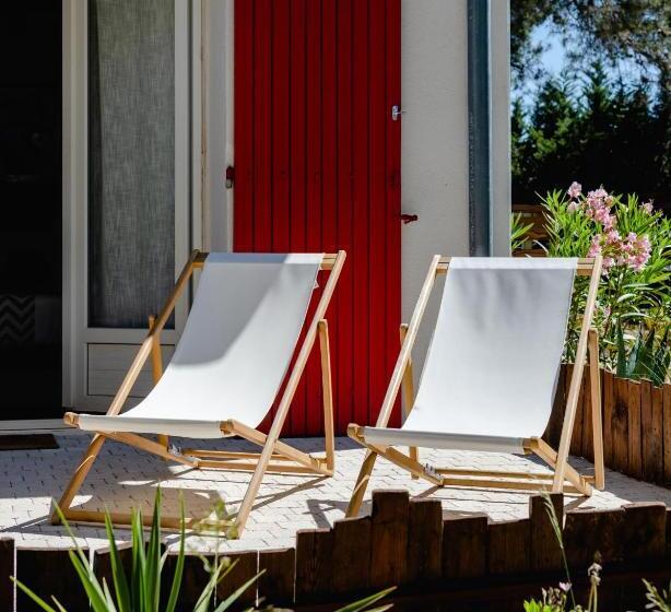 Номер Стандарт с Террасой, Hôtel Les Volets Rouges  Cassis
