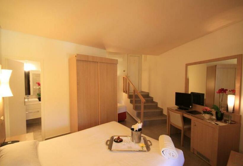 Quarto Triplo Estandar, Le Domaine De L Oriu