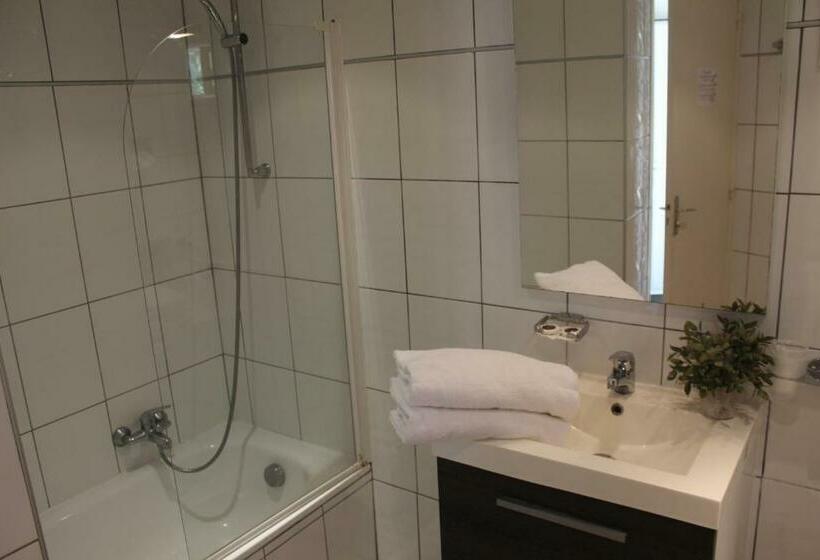 Quarto Estandar, Le Domaine De L Oriu