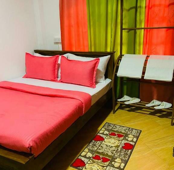 Apartamento 1 Dormitório com Sacada, Antonio Transit Katunayake