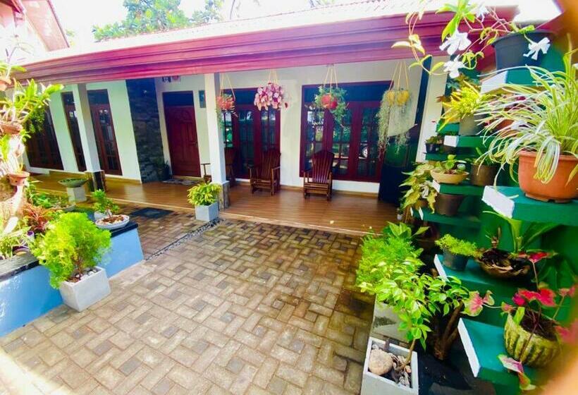 Apartamento 1 Dormitório com Sacada, Antonio Transit Katunayake