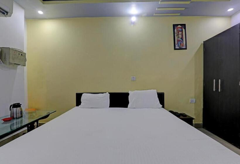 חדר קלאסי לשלושה, Oyo Flagship Sri Krishna Palace