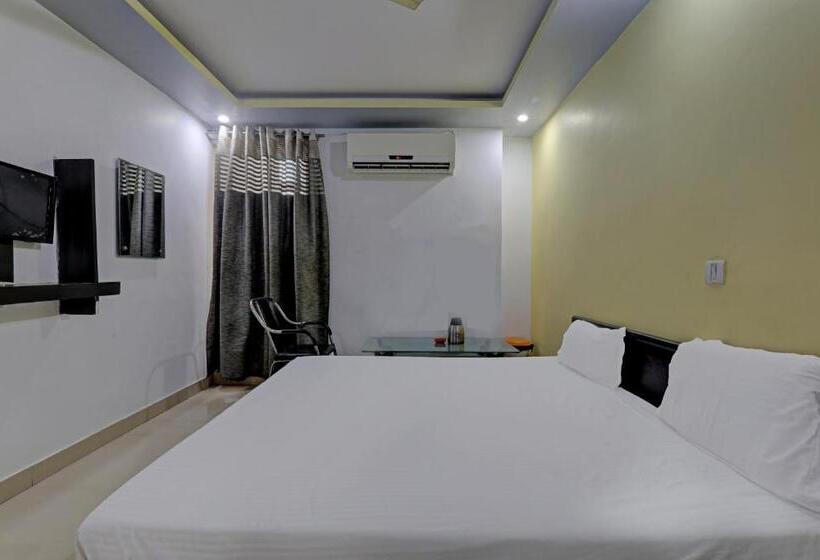 חדר קלאסי לשלושה, Oyo Flagship Sri Krishna Palace