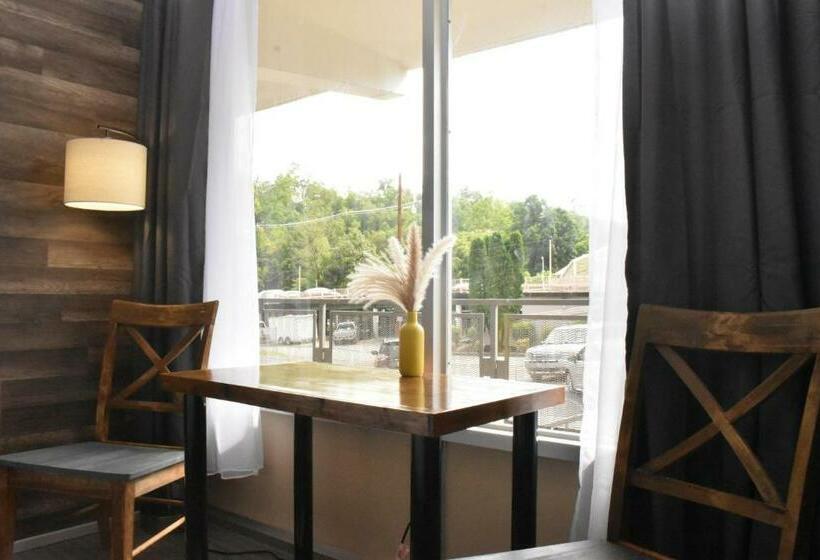 سوئیت با تخت بزرگ, Timber Ridge Lodge Gatlinburg
